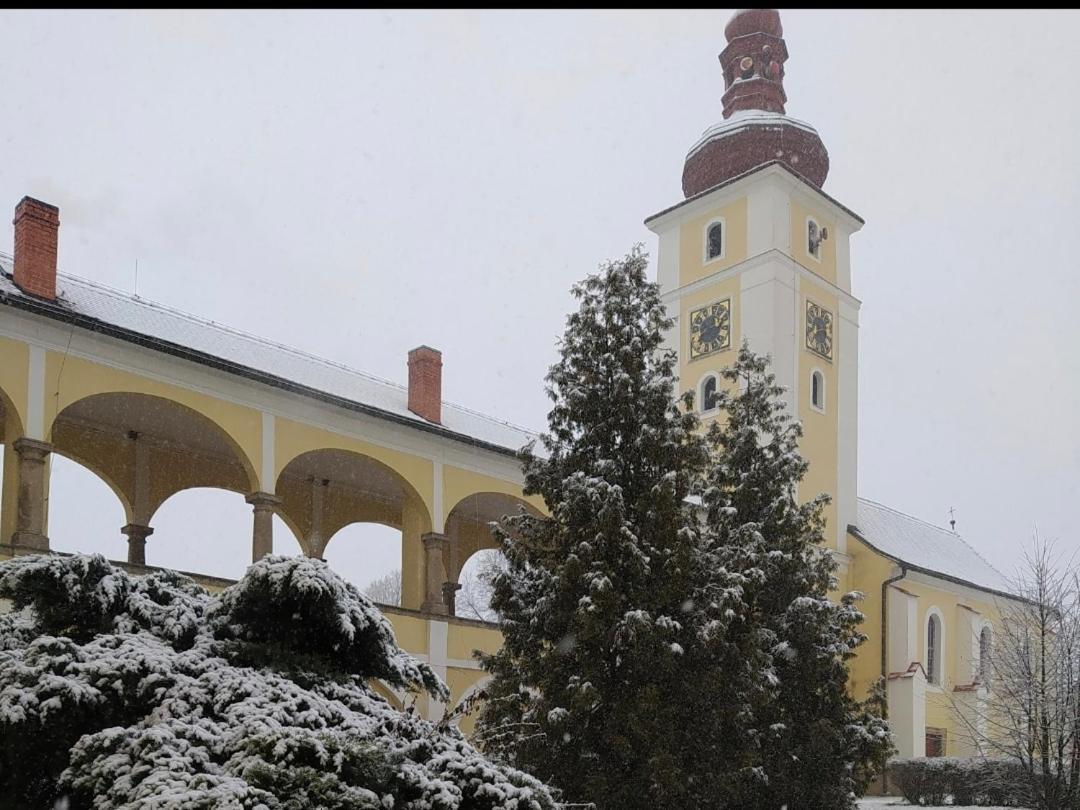 Penzion Nove Dvory Kutná Hora Esterno foto