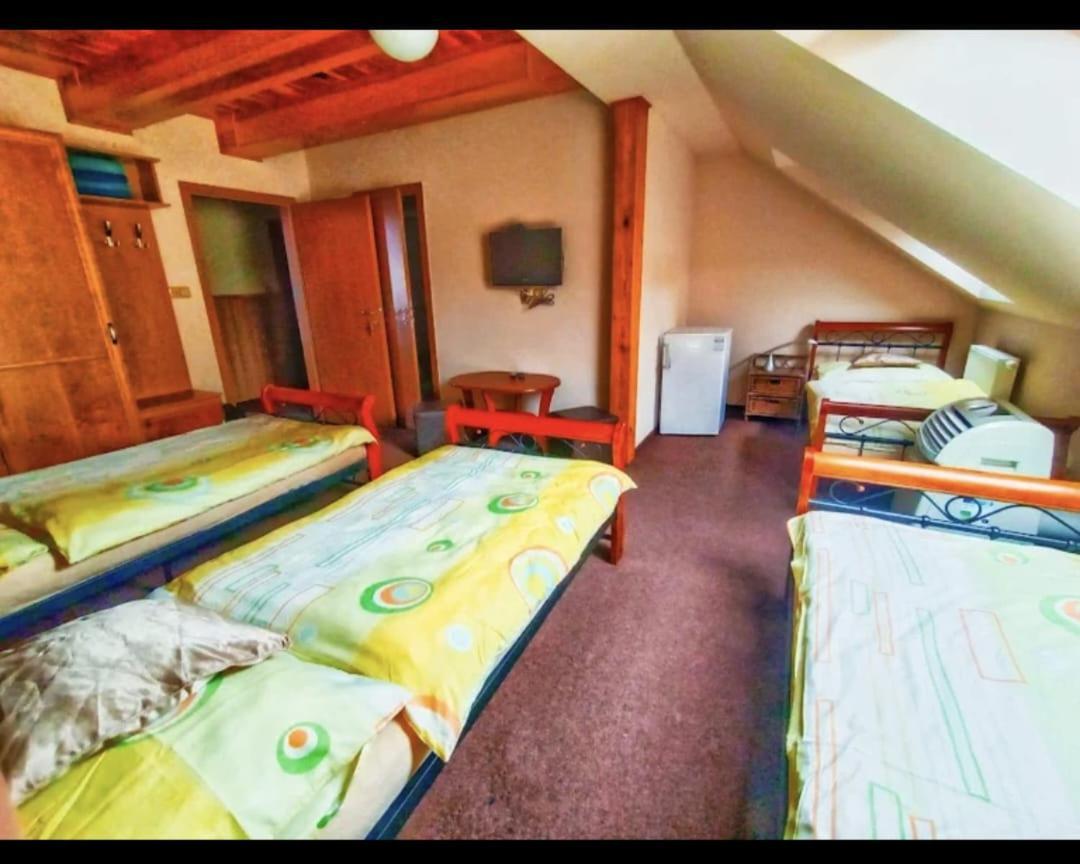Penzion Nove Dvory Kutná Hora Esterno foto